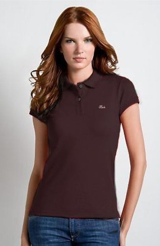 Les polos Lacoste Femme offrent une élégance et une qualité inégalées avec leur design intemporel et l'utilisation de matériaux haut de gamme.