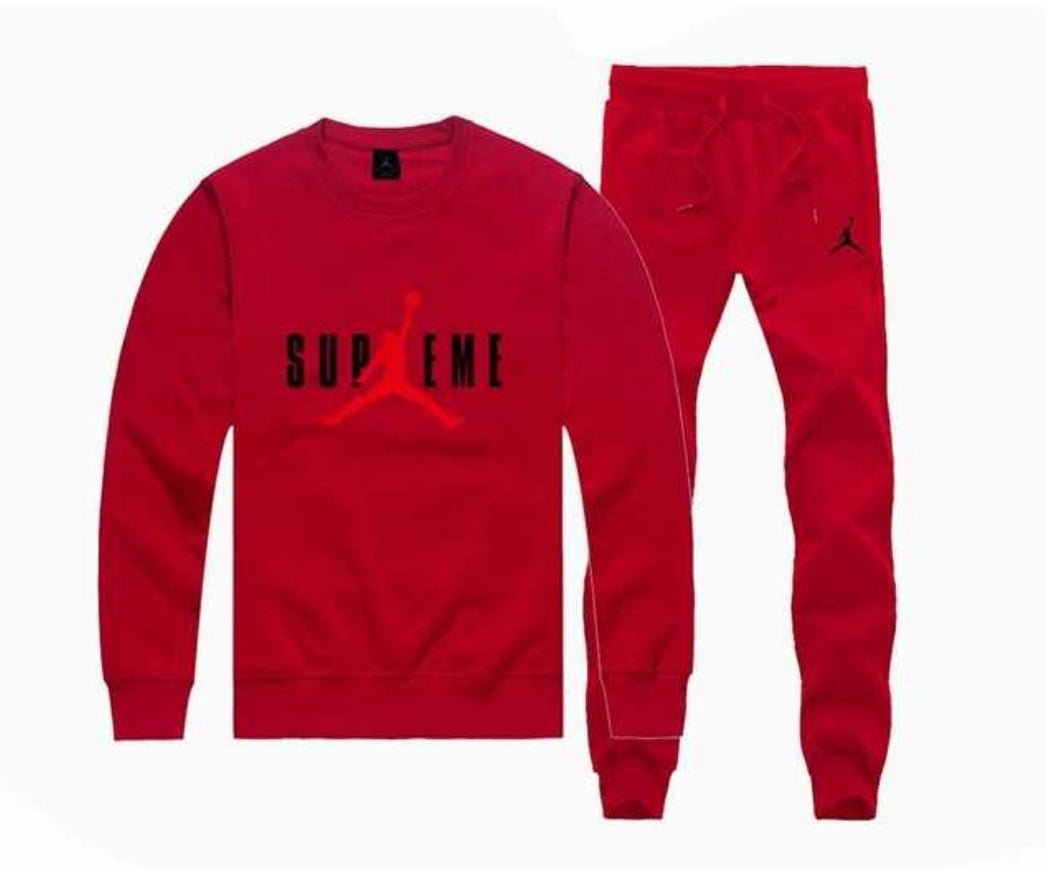 Les ensembles survêtement Jordan combinent performance et style avec brio. Leur design emblématique.pas cher. Le moins cher.