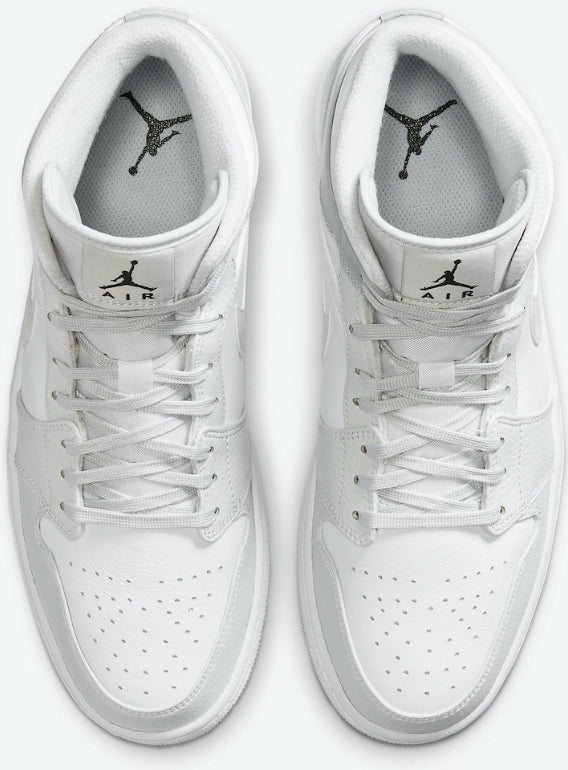 Les baskets Air Jordan 1 offrent un style iconique et une performance légendaire.

 leur design emblématique .pas cher. Le moins cher.