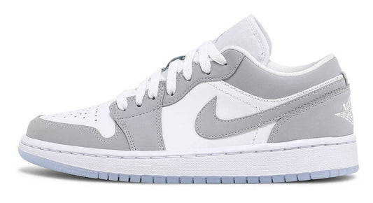 Les baskets Air Jordan 1 offrent un style iconique et une performance légendaire.

 leur design emblématique .pas cher. Le moins cher.