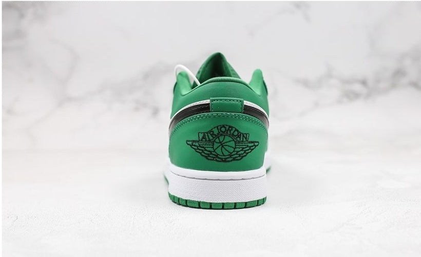 Les baskets Air Jordan 1 offrent un style iconique et une performance légendaire.

 leur design emblématique .pas cher. Le moins cher.