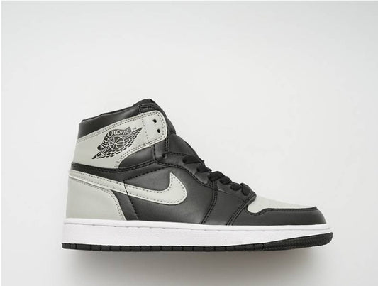 Les baskets Air Jordan 1 offrent un style iconique et une performance légendaire.

 leur design emblématique .pas cher. Le moins cher.
