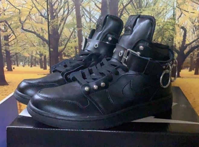 Les baskets Air Jordan 1 offrent un style iconique et une performance légendaire.

 leur design emblématique .pas cher. Le moins cher.