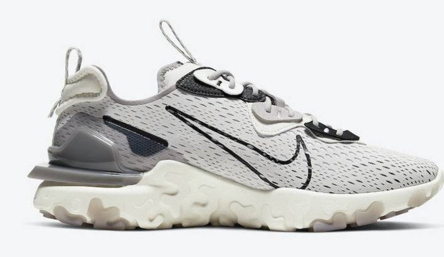 Les baskets Nike React offrent une combinaison exceptionnelle de style moderne et d'innovation technologique. Leur design élégant et les lignes 