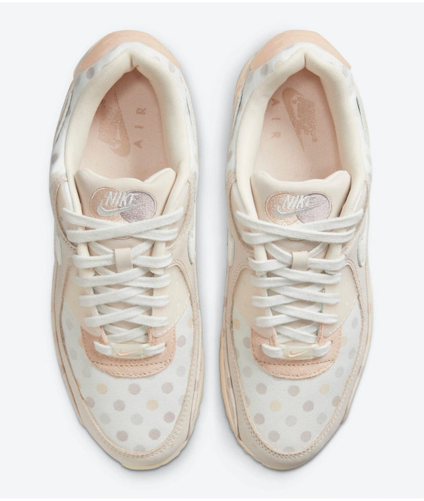 Les baskets Nike Air Max 90 sont synonymes de style emblématique et de confort absolu.  design. Pas cher.moin cher. Retro