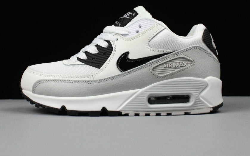 Les baskets Nike Air Max 90 sont synonymes de style emblématique et de confort absolu.  design. Pas cher.moin cher. Retro