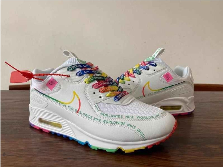 Les baskets Nike Air Max 90 sont synonymes de style emblématique et de confort absolu.  design. Pas cher.moin cher. Retro