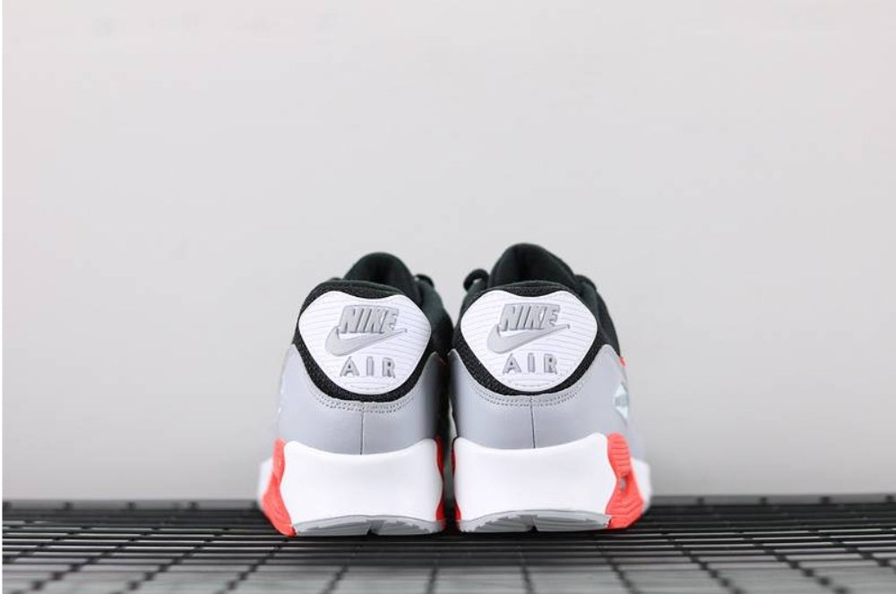 Les baskets Nike Air Max 90 sont synonymes de style emblématique et de confort absolu.  design. Pas cher.moin cher. Retro