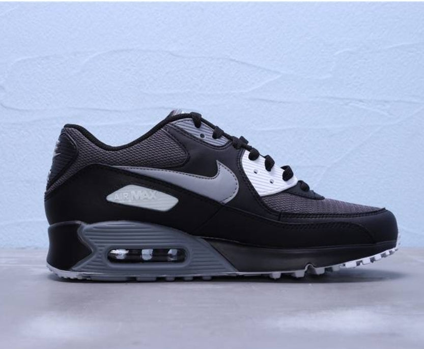 Les baskets Nike Air Max 90 sont synonymes de style emblématique et de confort absolu.  design. Pas cher.moin cher. Retro