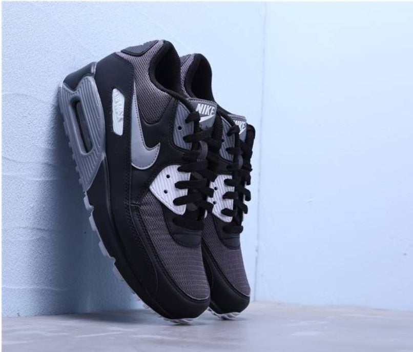 Les baskets Nike Air Max 90 sont synonymes de style emblématique et de confort absolu.  design. Pas cher.moin cher. Retro