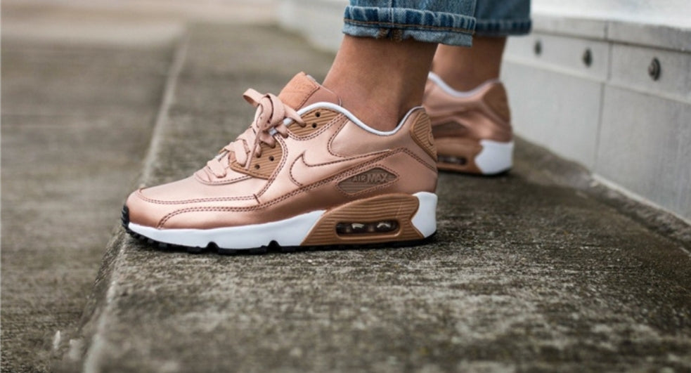 Les baskets Nike Air Max 90 sont synonymes de style emblématique et de confort absolu.  design. Pas cher.moin cher. Retro
