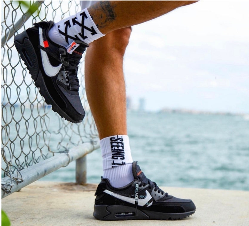 Les baskets Nike Air Max 90 sont synonymes de style emblématique et de confort absolu.  design. Pas cher.moin cher.