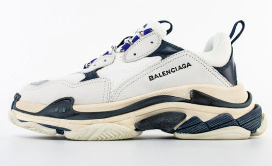 Les baskets Balenciaga Triple S incarnent un style emblématique et incontournable un luxe contemporain.
 leur design novateur. Le moins cher.