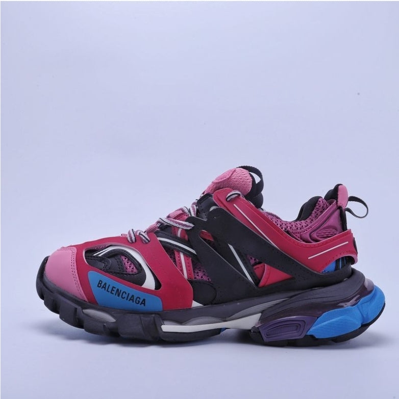 Les baskets Balenciaga Track incarnent un style emblématique et un luxe contemporain.
 leur design novateur. Pas cher. Le moins cher.