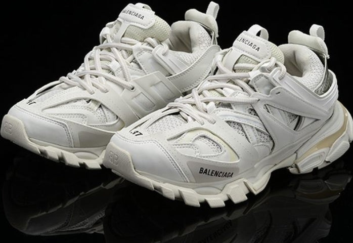 Les baskets Balenciaga Track incarnent un style emblématique et un luxe contemporain.
 leur design novateur. Pas cher. Le moins cher.