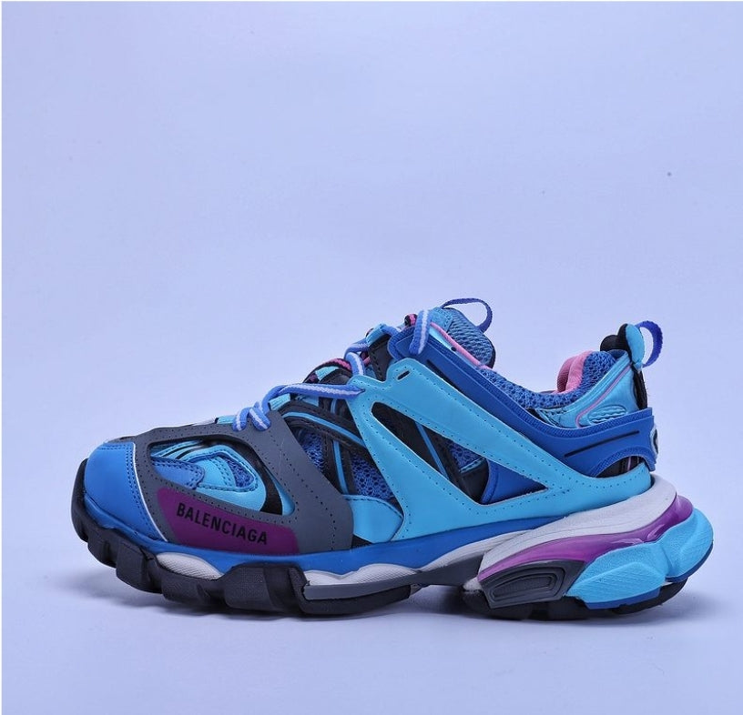 Les baskets Balenciaga Track incarnent un style emblématique et un luxe contemporain.
 leur design novateur. Pas cher. Le moins cher.