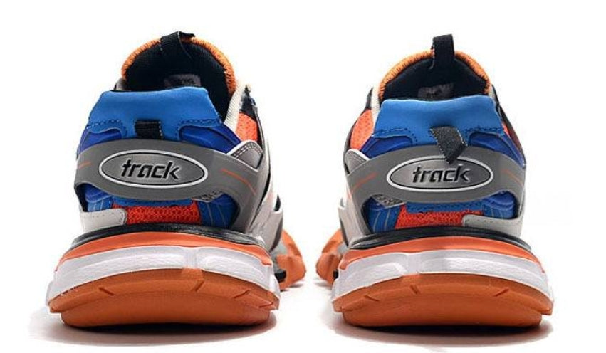 Les baskets Balenciaga Track incarnent un style emblématique et un luxe contemporain.
 leur design novateur. Pas cher. Le moins cher.