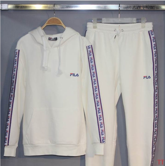 Les ensembles survêtement FILA combinent performance et style. Leur design sportif et leur qualité fiable.pas cher.le moins cher.