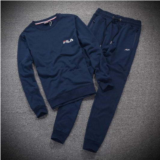 Les ensembles survêtement FILA combinent performance et style. Leur design sportif et leur qualité fiable.pas cher.le moins cher.