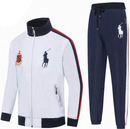 Les ensembles survêtement Ralph Lauren allient performance et style avec élégance. Leur design sophistiqué.pas cher. Le moins cher.