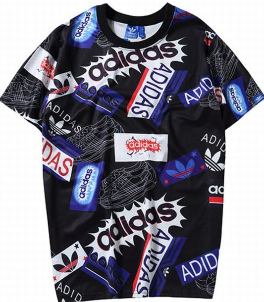 Le t-shirt Adidas incarne un style sportif moderne et une grande polyvalence.