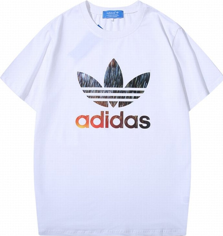 Le t-shirt Adidas incarne un style sportif moderne et une grande polyvalence. Avec son design épuré et sa qualité irréprochable, il est parfait pour ceux qui recherchent un équilibre entre performance et mode.