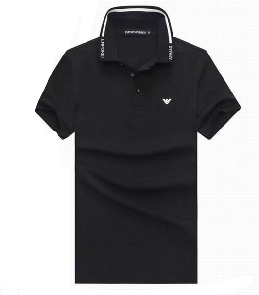 Les polos Armani pour homme reflètent l’élégance raffinée et le savoir-faire emblématique de la maison italienne. Au meilleur prix 