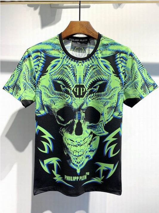 Le t-shirt Philipp Plein homme reflète une fusion audacieuse entre extravagance et sophistication moderne. Au meilleur prix 