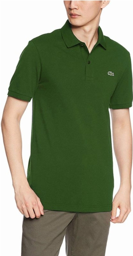 Les polos Lacoste pour homme sont le symbole parfait de l'élégance décontractée, alliant style et confort depuis des générations. Au meilleur prix.