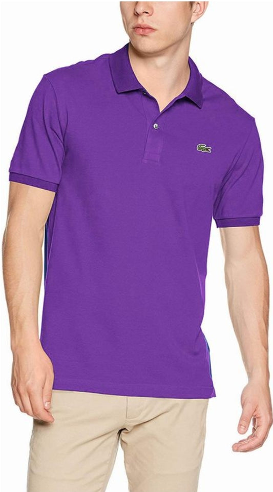 Les polos Lacoste pour homme sont le symbole parfait de l'élégance décontractée, alliant style et confort depuis des générations. Au meilleur prix.