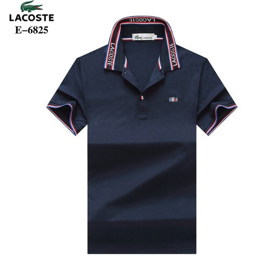 Les polos Lacoste pour homme sont le symbole parfait de l'élégance décontractée, alliant style et confort depuis des générations. Au meilleur prix.
