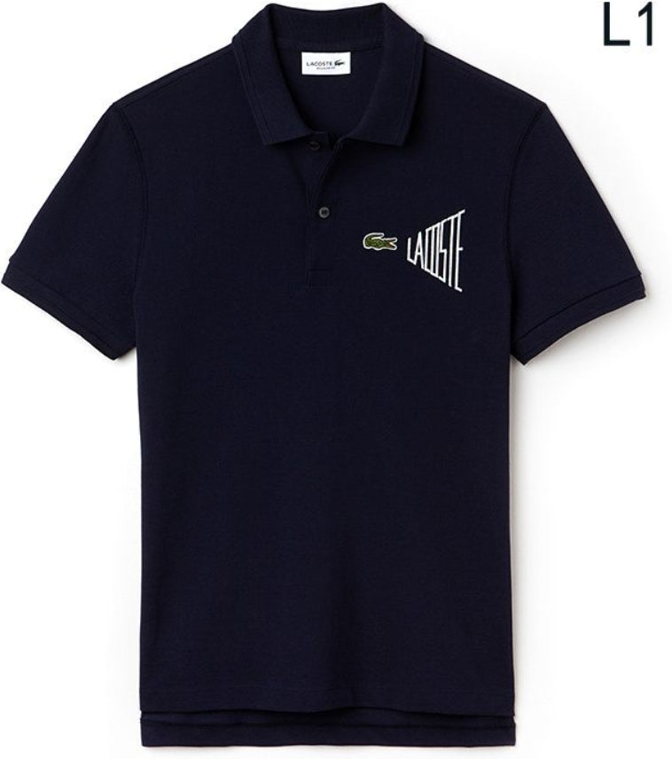 Les polos Lacoste pour homme sont le symbole parfait de l'élégance décontractée, alliant style et confort depuis des générations. Au meilleur prix.