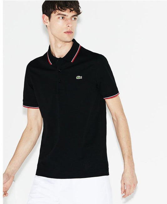 Les polos Lacoste pour homme sont le symbole parfait de l'élégance décontractée, alliant style et confort depuis des générations. Au meilleur prix.