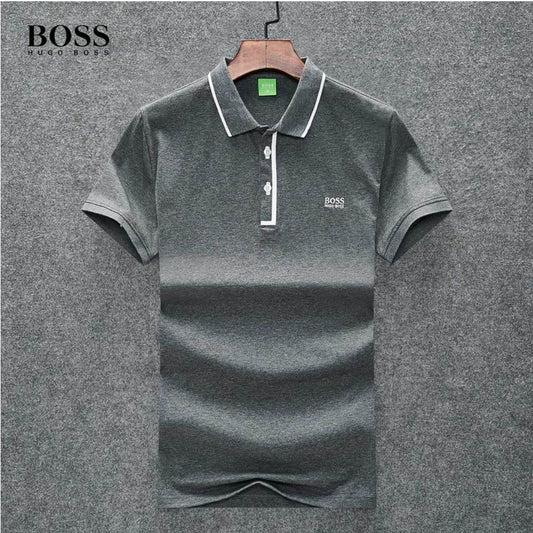 Les polos Hugo Boss pour homme reflètent l’élégance raffinée et le savoir-faire emblématique de la maison italienne. Au meilleur prix