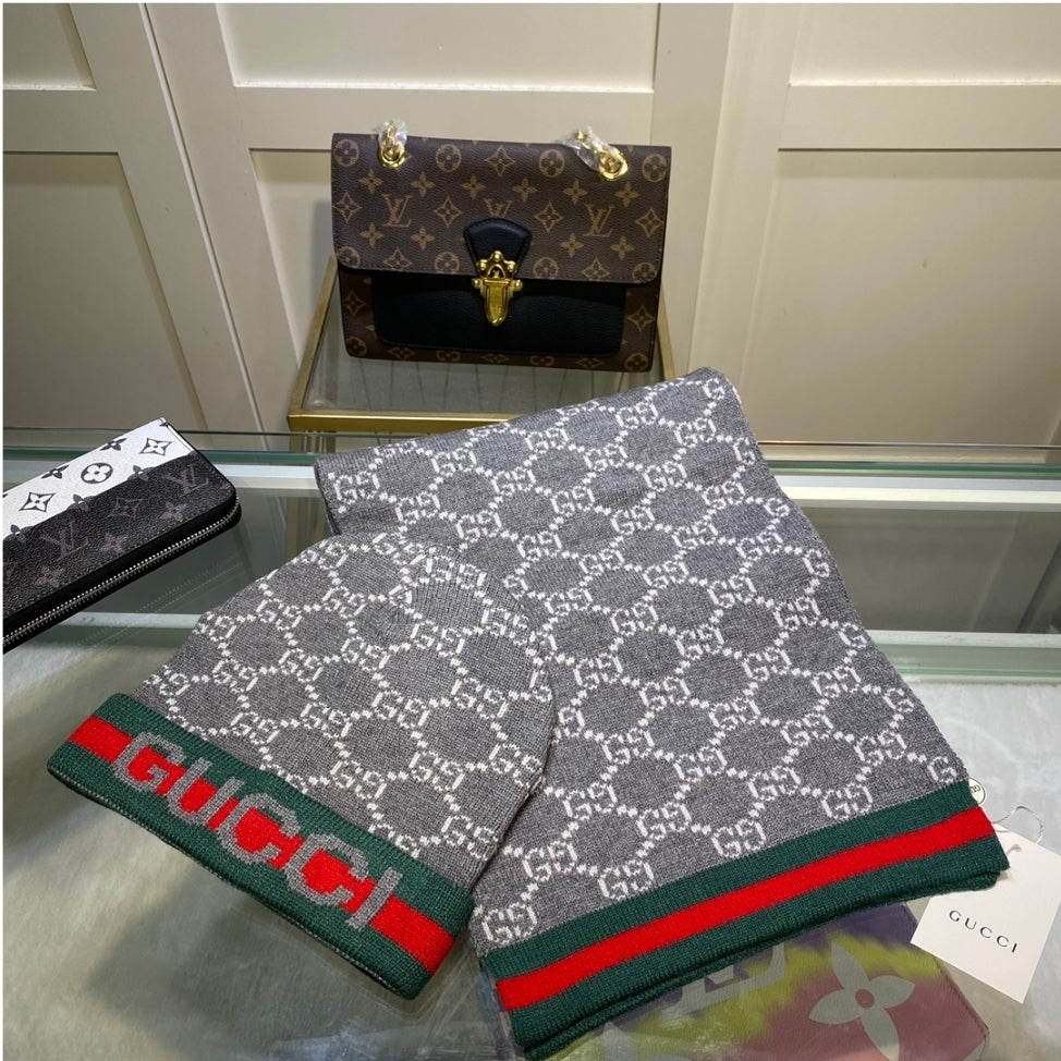 Gucci scarf