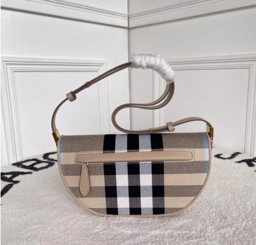 Women's Burberry bag