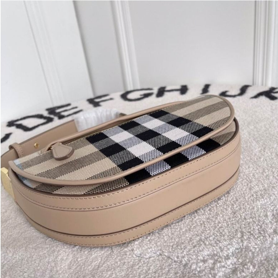 Women's Burberry bag