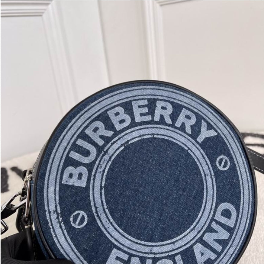 Women's Burberry bag