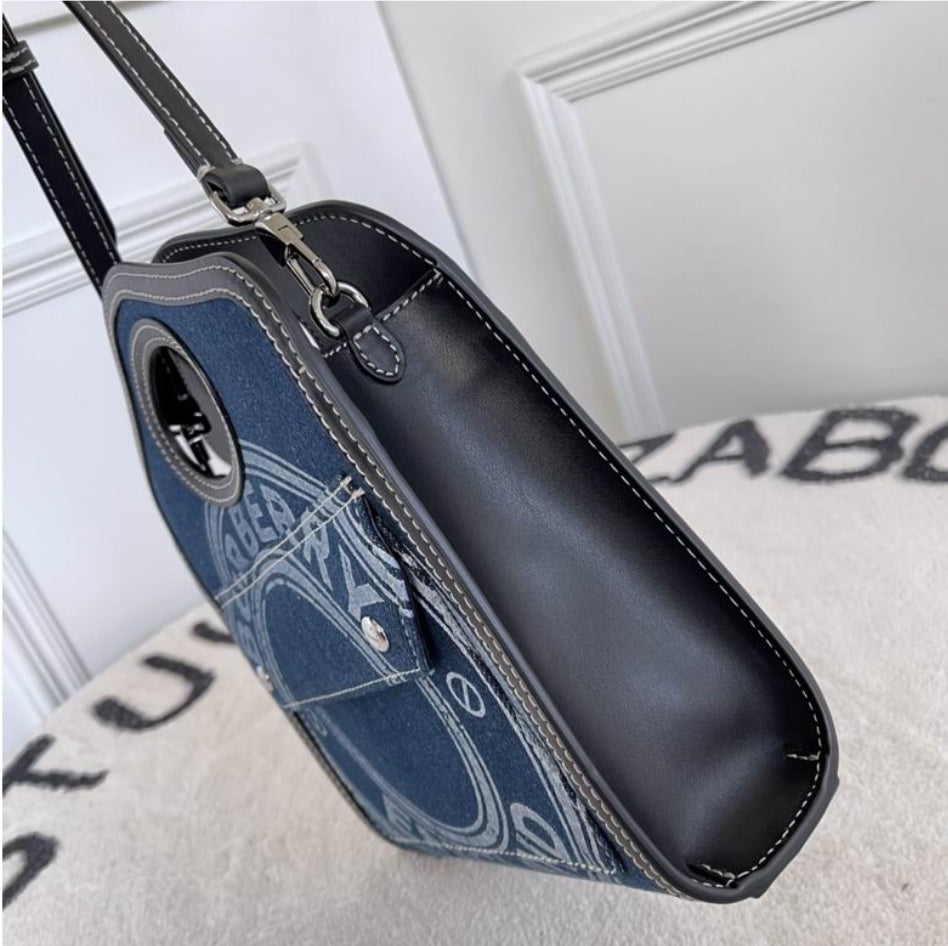 Women's Burberry bag