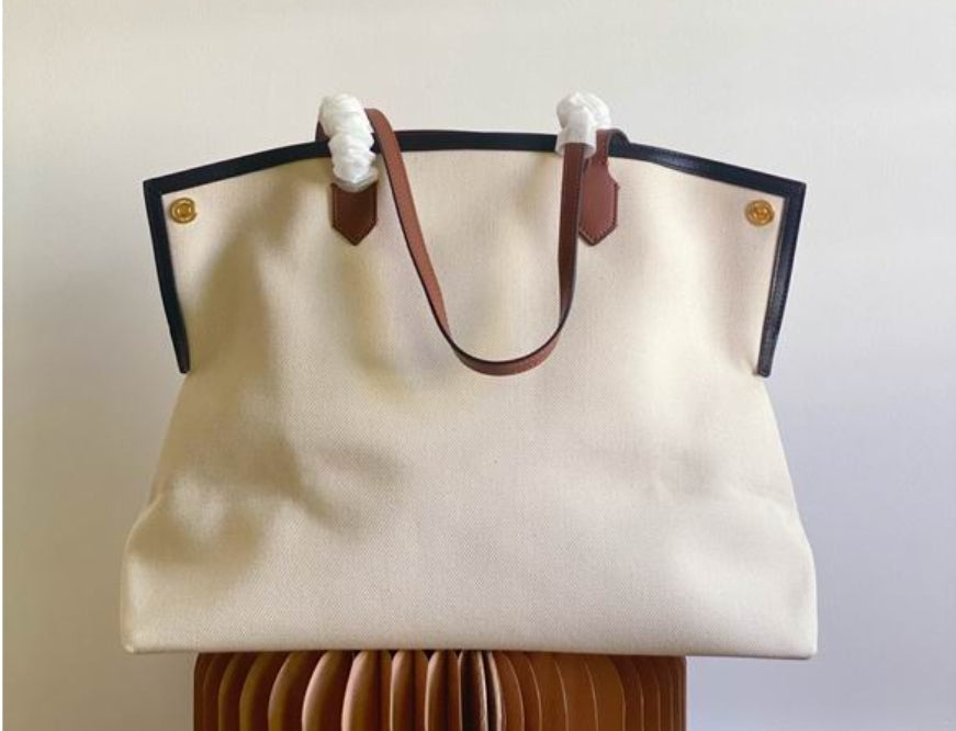 Women's Burberry bag