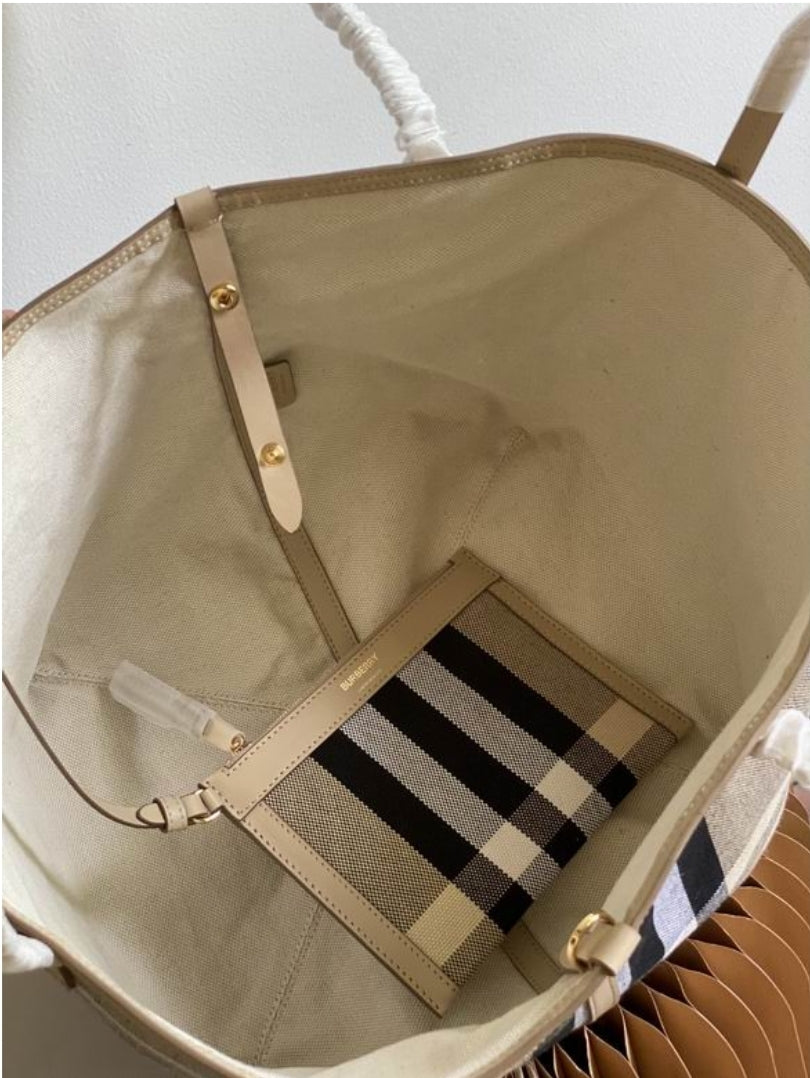 Women's Burberry bag