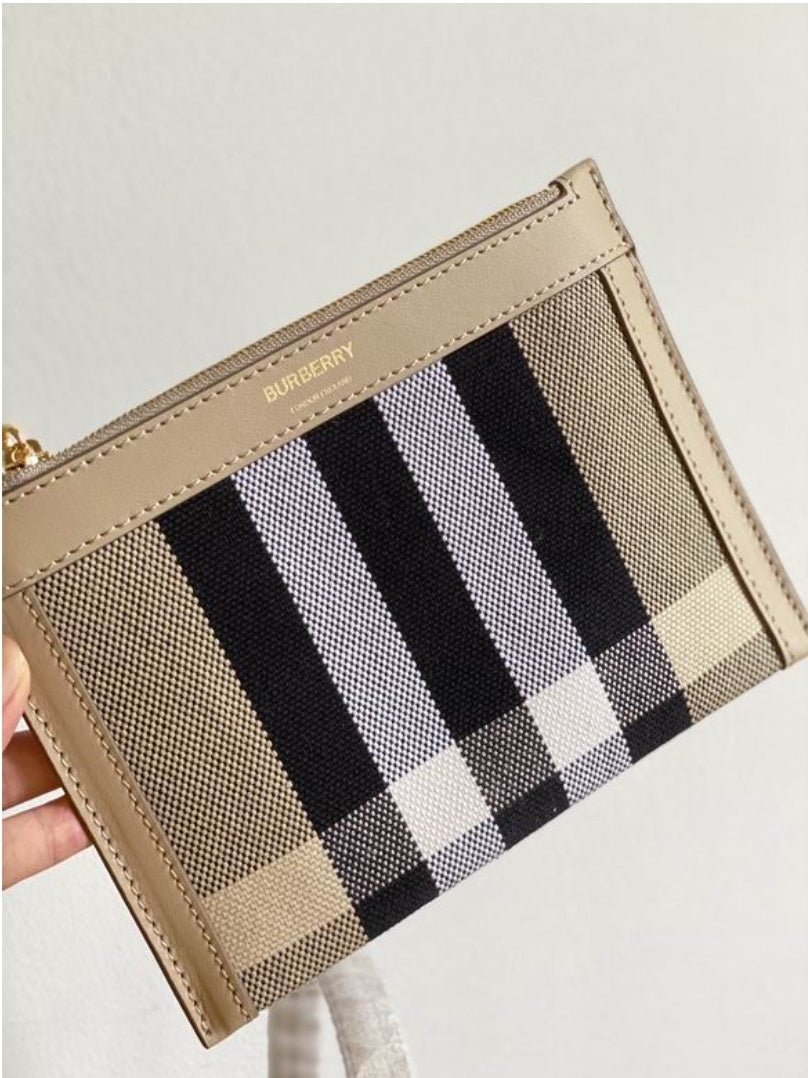 Women's Burberry bag