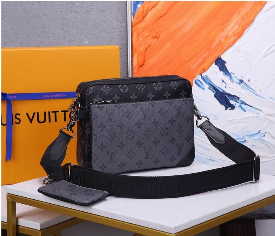 Louis Vuitton Men's Bag