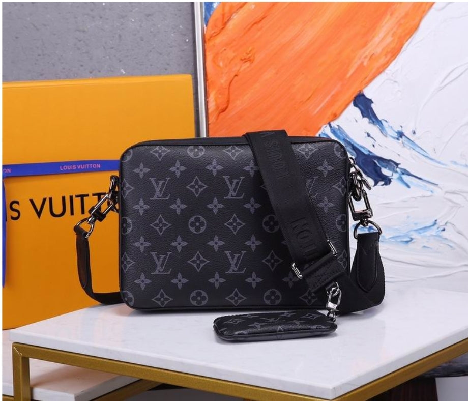 Louis Vuitton Men's Bag