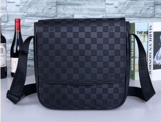 Louis Vuitton Men's Bag