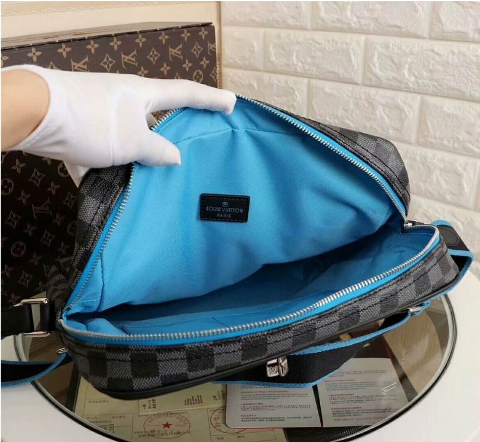 Louis Vuitton Men's Bag