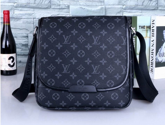 Louis Vuitton Men's Bag