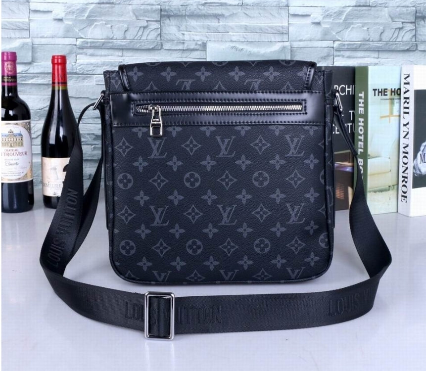 Louis Vuitton Men's Bag