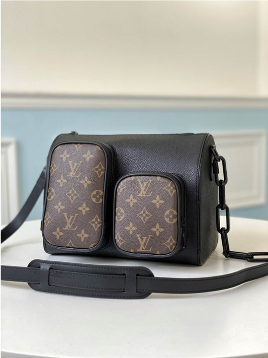 Louis Vuitton Men's Bag