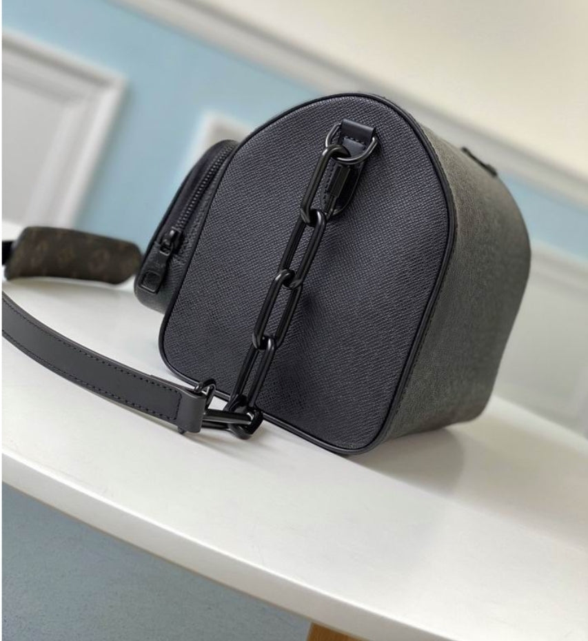 Louis Vuitton Men's Bag